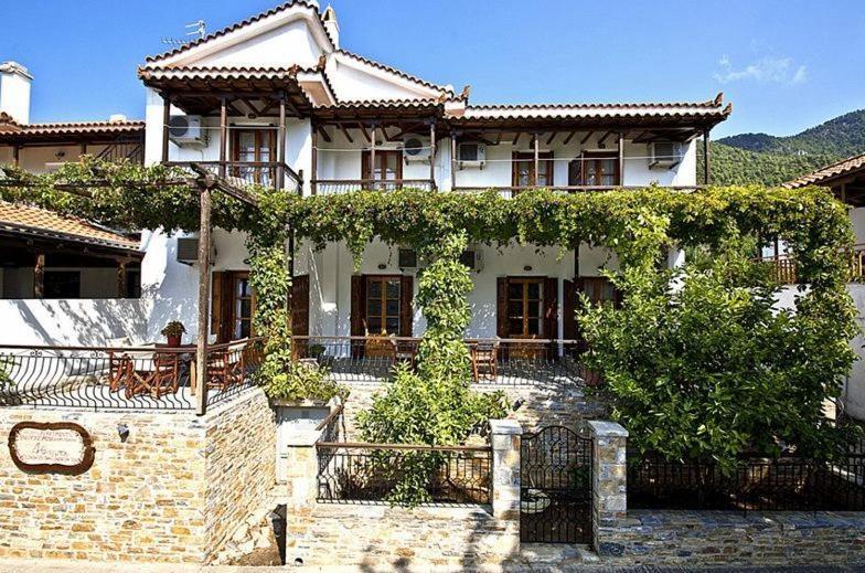 Athina Apartments Нео-Клима Экстерьер фото